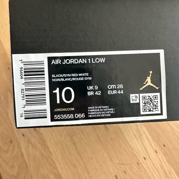 Jordan 1 Low Alternate Bred Toe – Size 10 – Barely Used – With Original Box - Picture 4 of 11